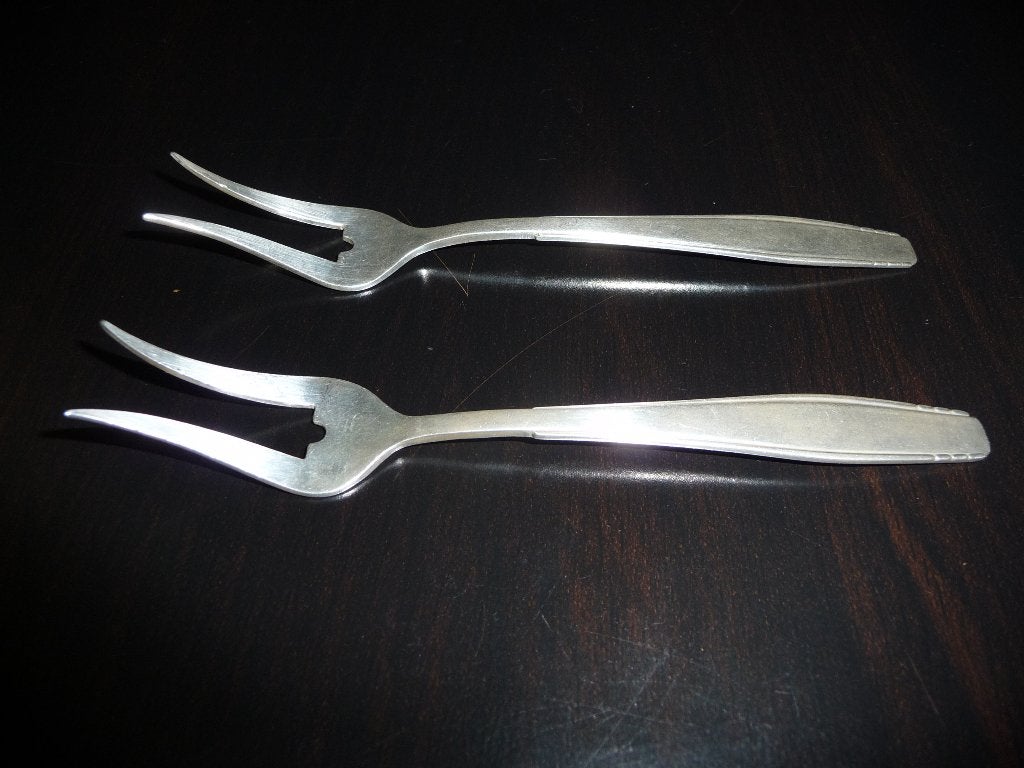2 Gero verzilverde vleesvorkjes, model 692 Gentle GN GERO 90, Ophalen of Verzenden