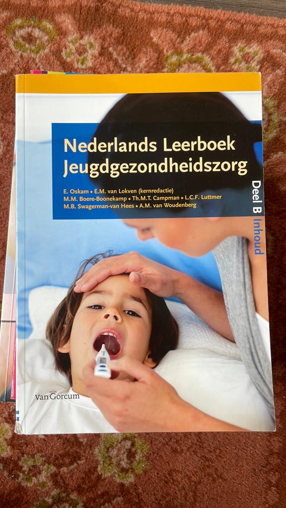 Nederlands leerboek jeugdgezondheidszorg - Deel B, Ophalen of Verzenden, Zo goed als nieuw, Esther Oskam