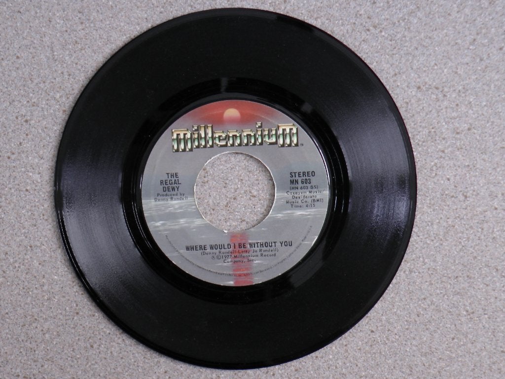 The Regal Dewy - Love music VINYL SINGLE, Ophalen of Verzenden, Gebruikt, 7 inch, Pop
