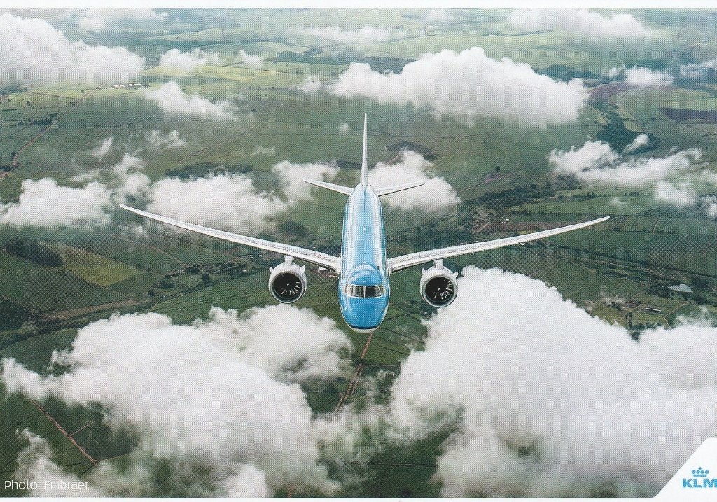 KLM Embraer E195-E2 ansichtkaart (blanco achterzijde), Ophalen of Verzenden, Nieuw, Kaart, Foto of Prent