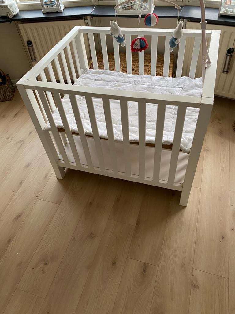 Box wit met Nijntje kleed en Nijntje molen, Kinderen en Baby's, Boxen, Ophalen of Verzenden, Gebruikt, Vierkant, In hoogte verstelbaar