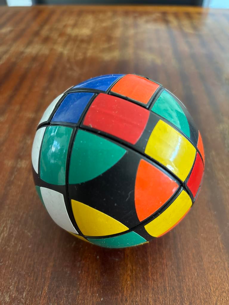 Vintage Rubik's Kubus Bol Puzzel - Kleurrijke Hersenkraker, Ophalen of Verzenden, Gebruikt, Rubik's of 3D-puzzel