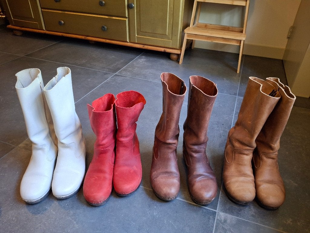 Te koop 4 paar Clumpy laarzen maat 39, Kleding | Dames, Overige kleuren, Overige typen, Ophalen of Verzenden, Gedragen