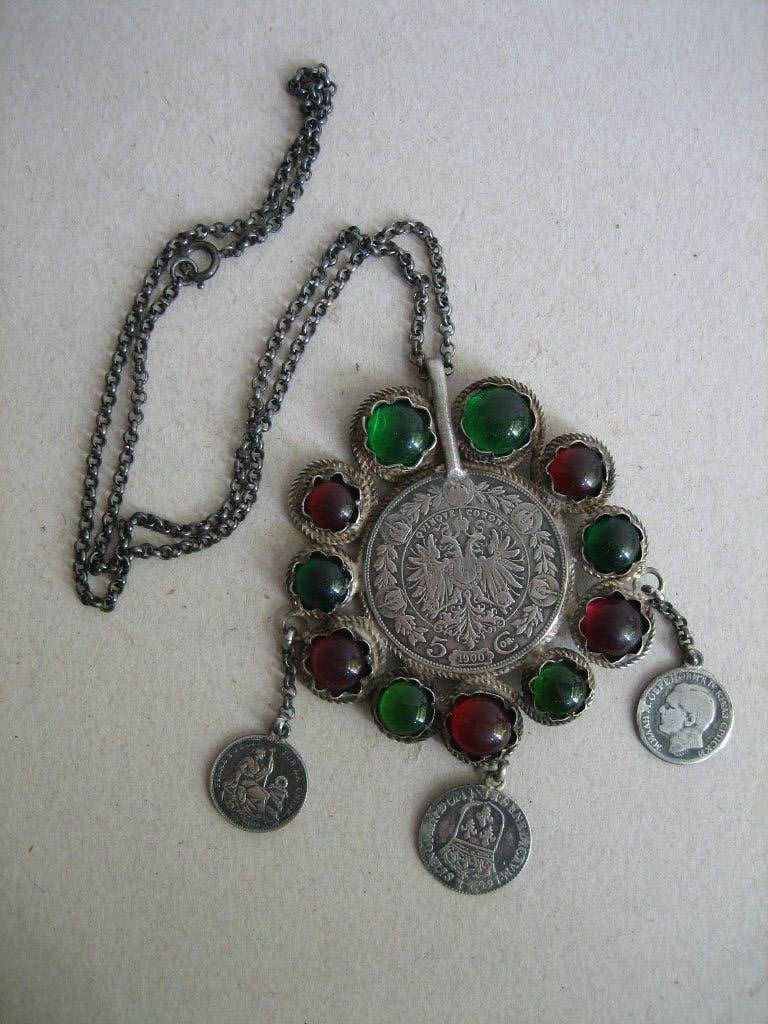 Oude hanger met antieke munten zilver, Ophalen of Verzenden