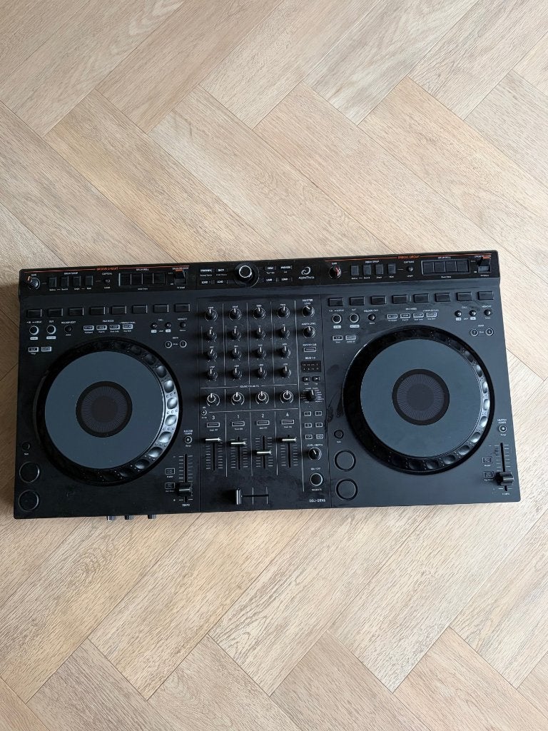 AlphaTheta DDJ-GRV6 DJ-controller