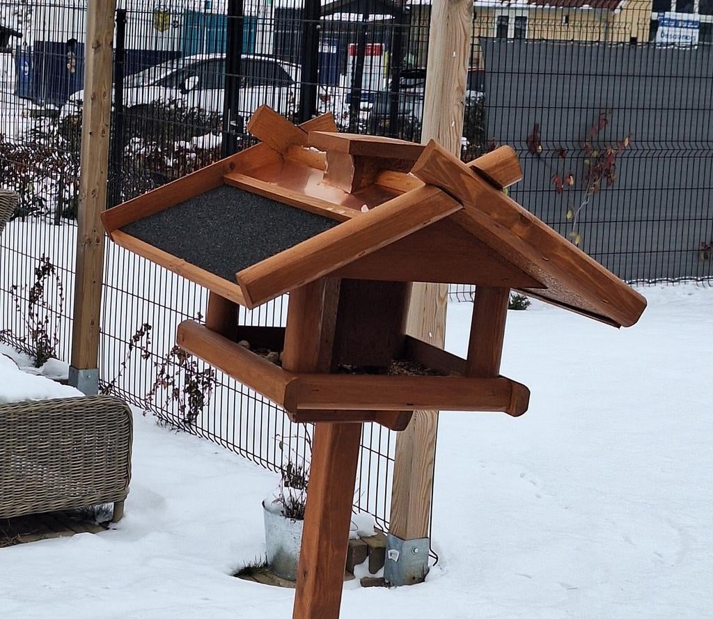Vogelhuis op poot + voedersilo koperdakbeslag nieuw in doos, Ophalen of Verzenden, Nieuw