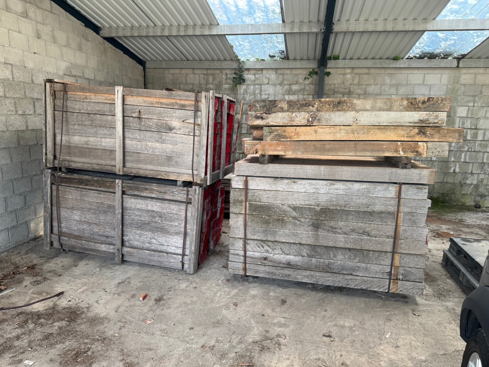 124 x hardhout balk + circa 40 platen, Ophalen, Eiken, Zo goed als nieuw, 50 mm of meer