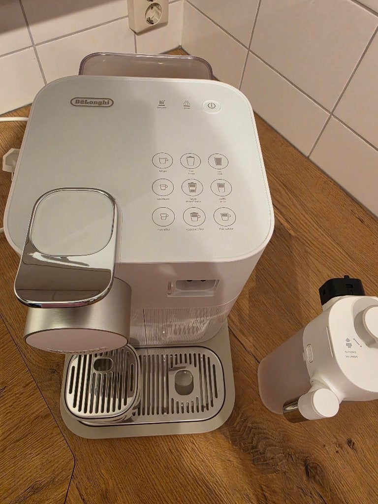Foto 4 van De'Longhi Nespresso Gran Lattissima EN650.W -