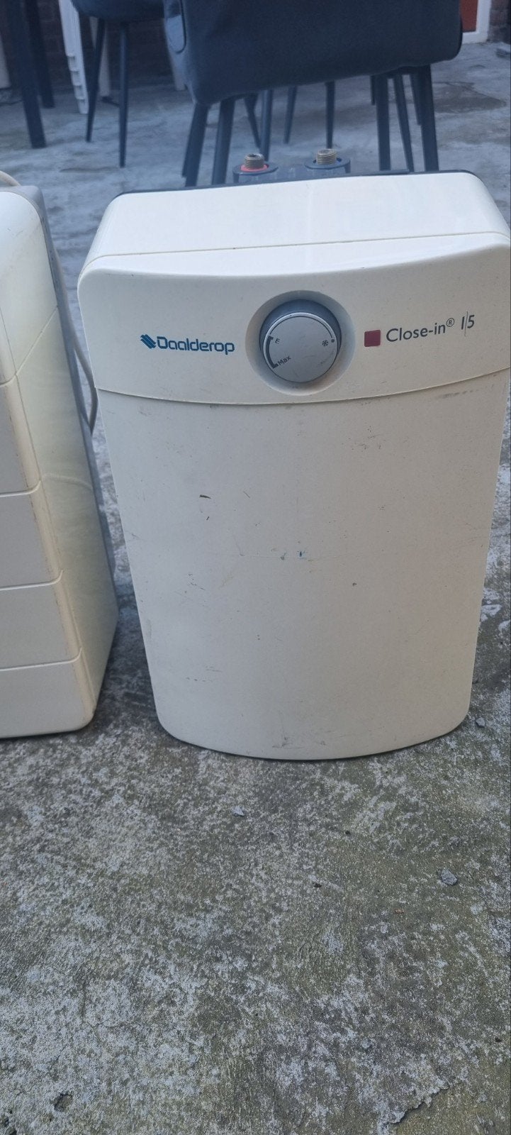 Te koop warm water boiler, Minder dan 20 liter, Ophalen, Boiler, Minder dan 3 jaar oud