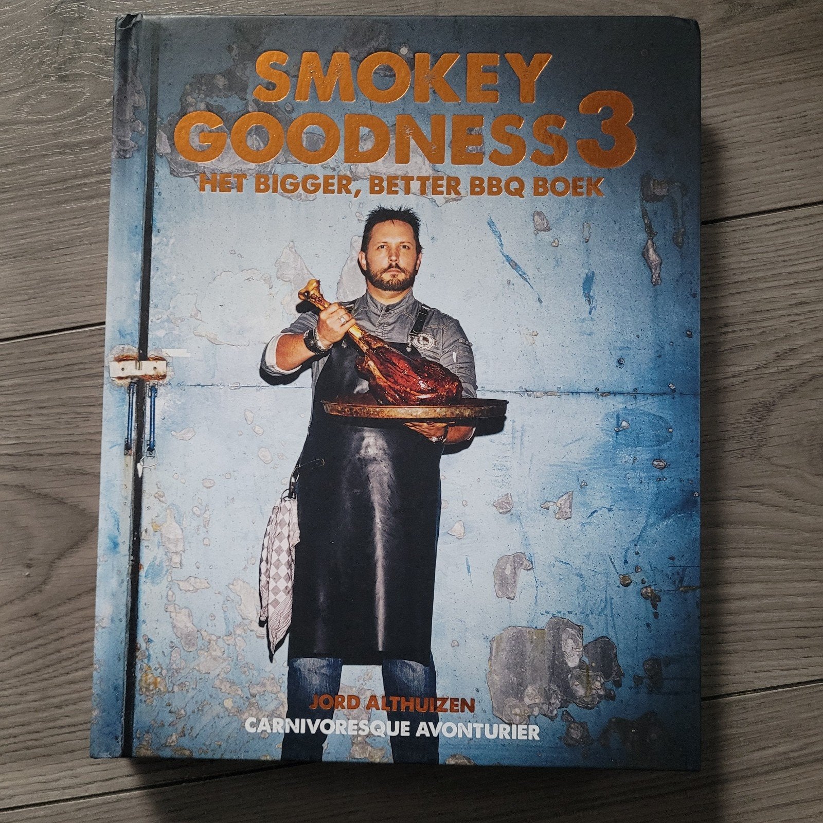 Smokey Goodness 3: Het Bigger, Better BBQ Boek, Jord Althuizen, Ophalen of Verzenden, Zo goed als nieuw, Hoofdgerechten