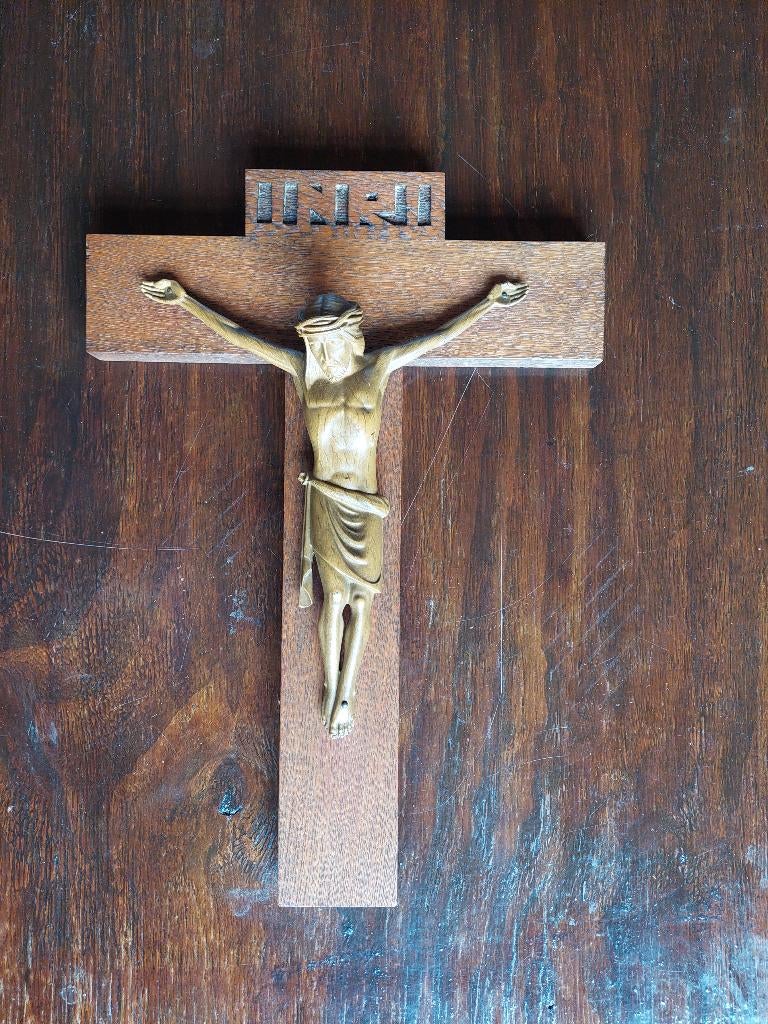 Kruisbeeld / 52 cm. x 32 cm. / Eikenhout / Metalen corpus, Ophalen of Verzenden