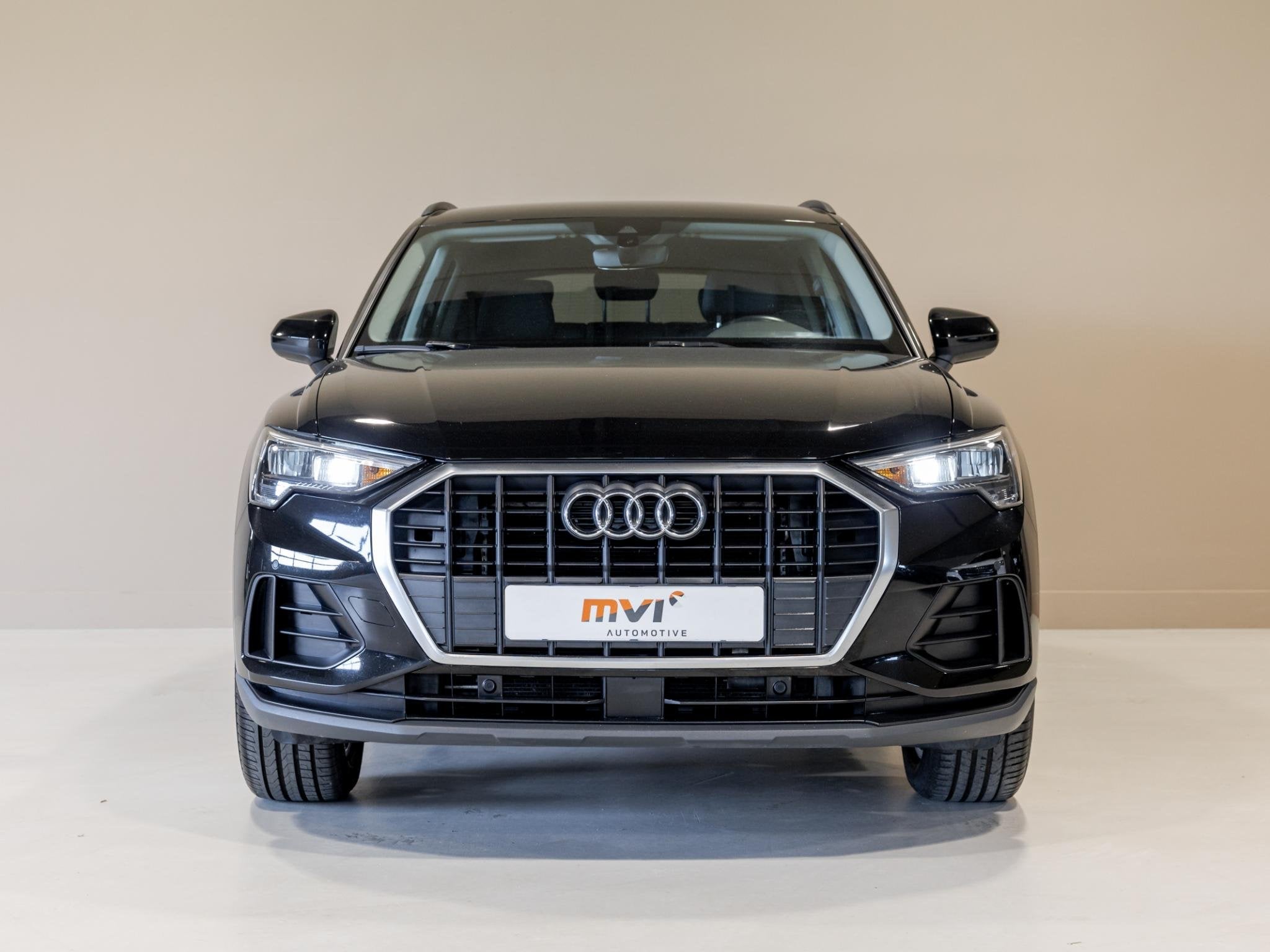 Audi Q3 35 TFSI Advanced Pro Line Business / 150pk / Trekhaa, Auto's, Dealer onderhouden, Zwart, Bedrijf, 1470 kg