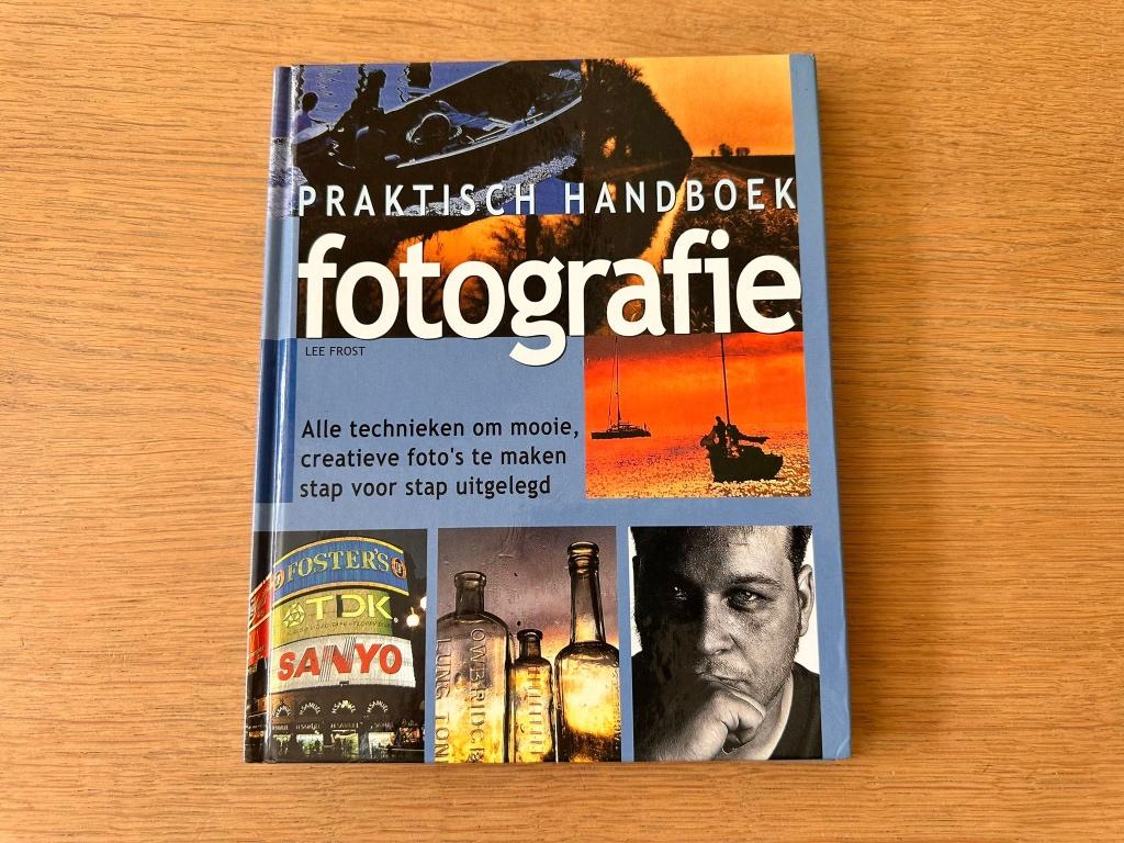 Lee frost - praktisch handboek fotografie, Ophalen of Verzenden, Zo goed als nieuw, Fotografie algemeen