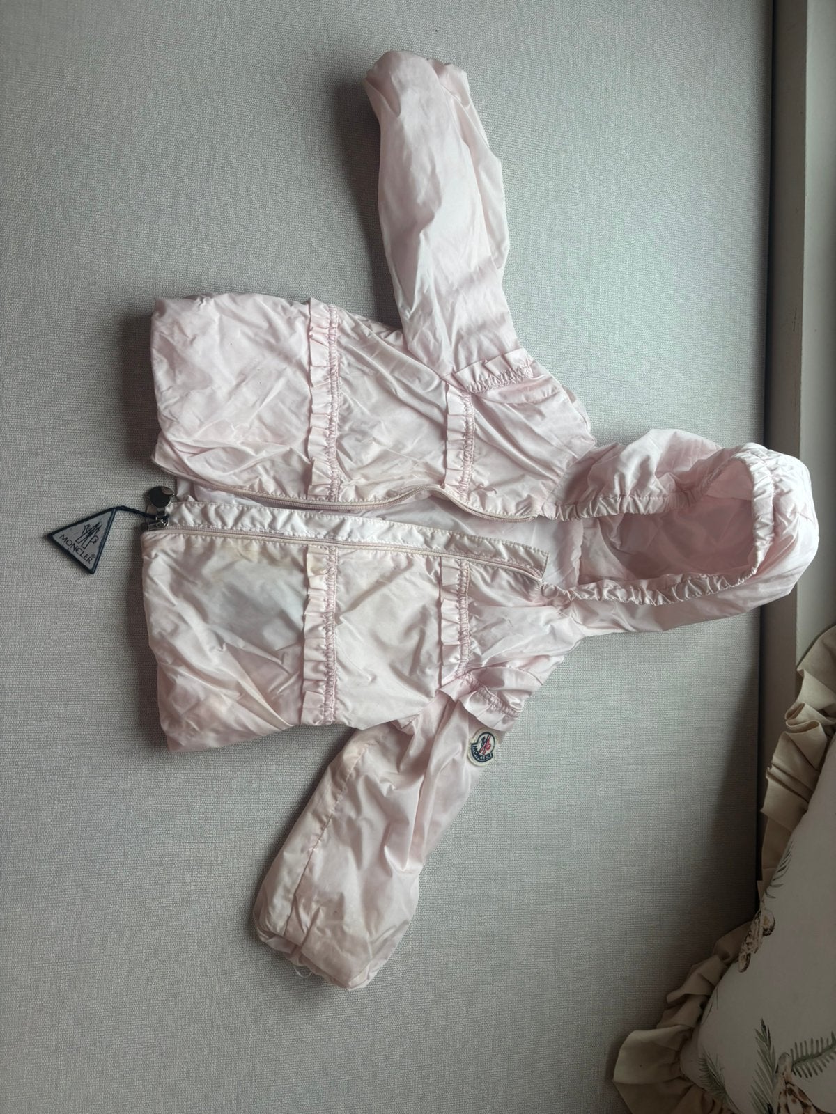 Moncler wind jasje meisje, Ophalen of Verzenden, Zo goed als nieuw, Meisje, Jasje