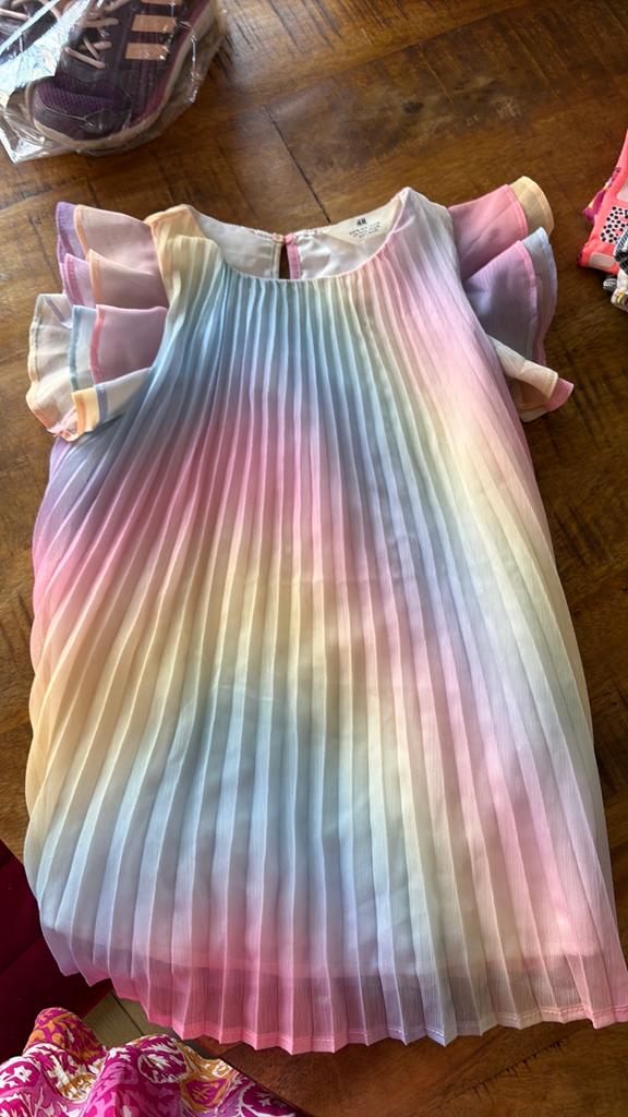 Regenboog jurk deze collectie h&m 98, Ophalen of Verzenden, Zo goed als nieuw, Meisje, Jurk of Rok