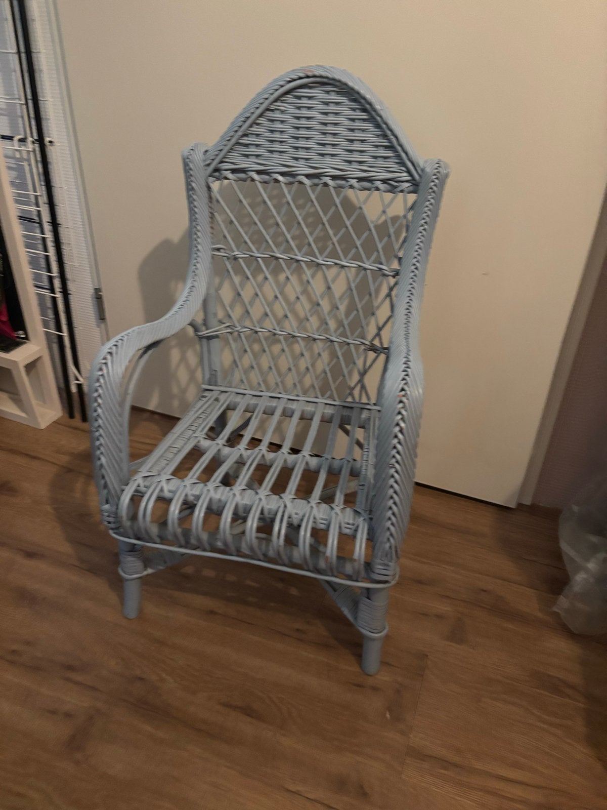 Retro rotan stoeltje voor kind, kinderstoeltje, Huis en Inrichting, Stoelen, Ophalen, Gebruikt, Blauw, Riet of Rotan