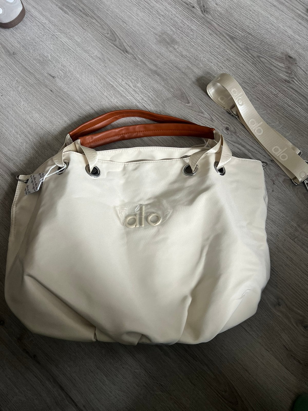 Alo tas, Sieraden, Tassen en Uiterlijk, Tassen | Damestassen, Ophalen of Verzenden, Nieuw
