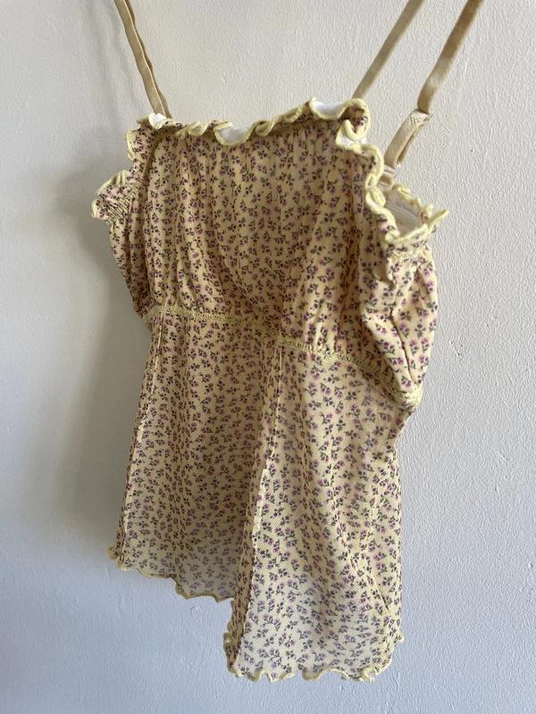 Urban outfitters strap top, S, Verzenden, Geel, Urban outfitters, Zo goed als nieuw