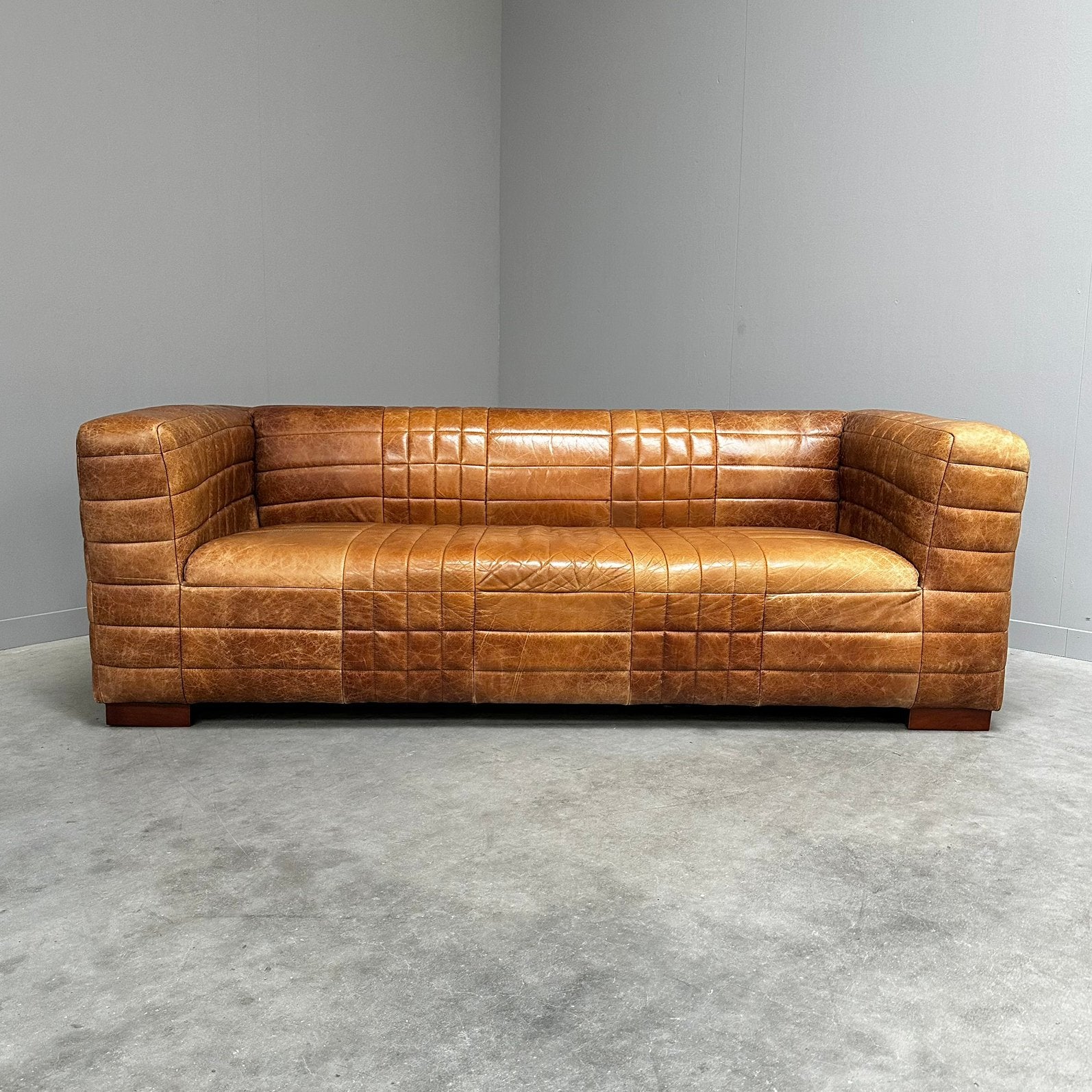 Kare design bank sofa cognac leer vintage stijl, Huis en Inrichting, Ophalen, Gebruikt, Kare design, Driepersoons