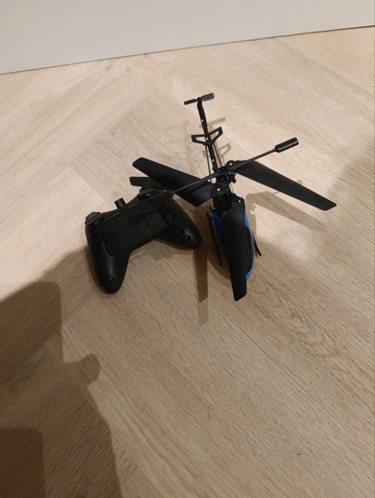 Bestuurbare helikopter, Ophalen of Verzenden