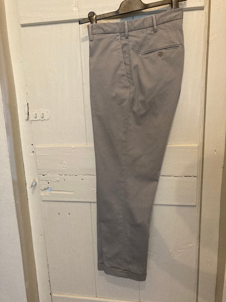 Faconnable grijs katoenen chino 52, Maat 52/54 (L), Ophalen of Verzenden, Zo goed als nieuw, Grijs