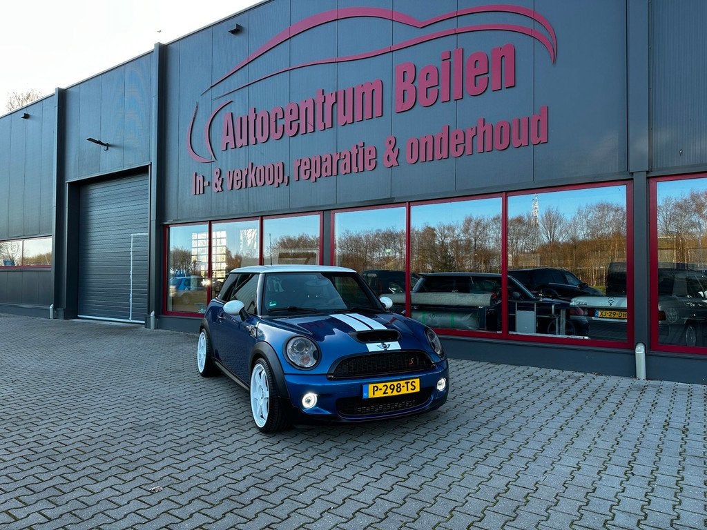 Mini Mini 1.6 Cooper S / Led / Xenon / / Leer / Nieuwe APK /, Voorwielaandrijving, Gebruikt, 4 cilinders, 49 €/maand