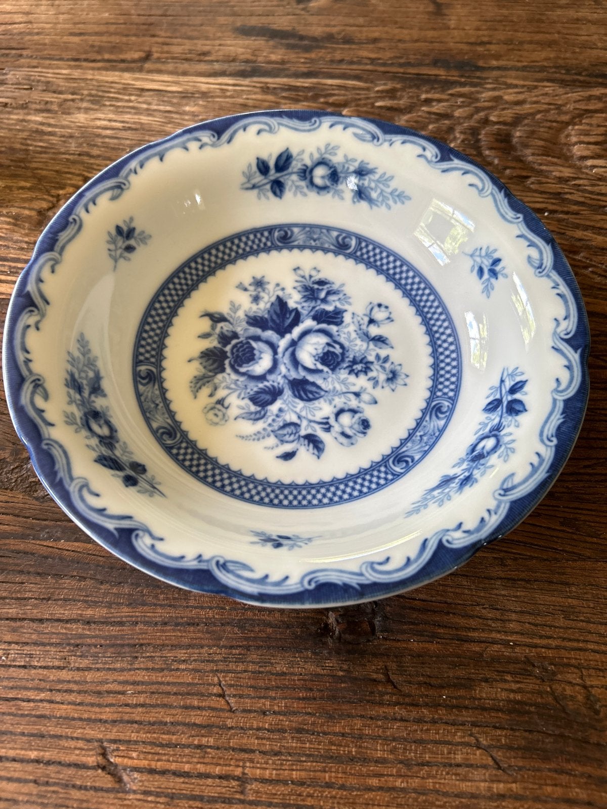Vintage Blue Rose Fine China Japan schaal, 19 cm, Antiek en Kunst, Ophalen of Verzenden