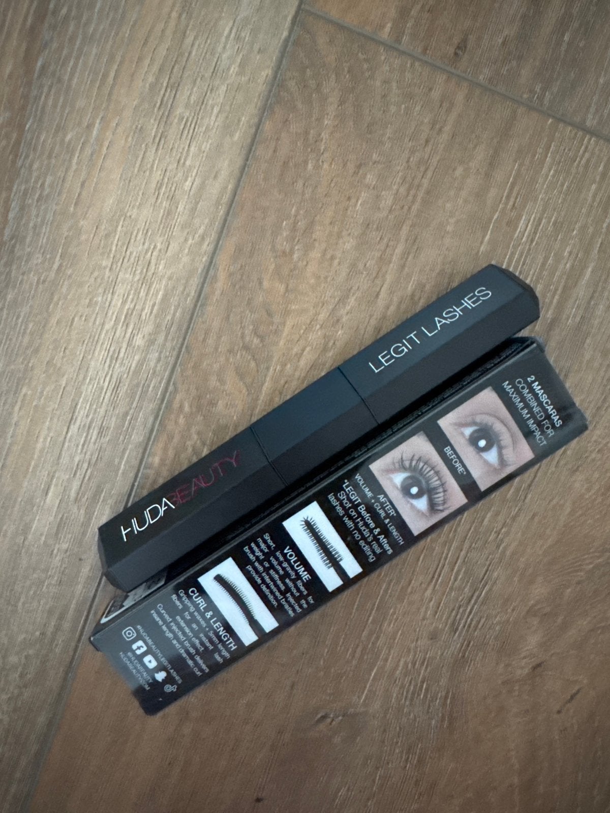 Huda Beauty Legit Lashes Mascara - Nieuw in doos, Ophalen, Ogen, Zwart, Nieuw