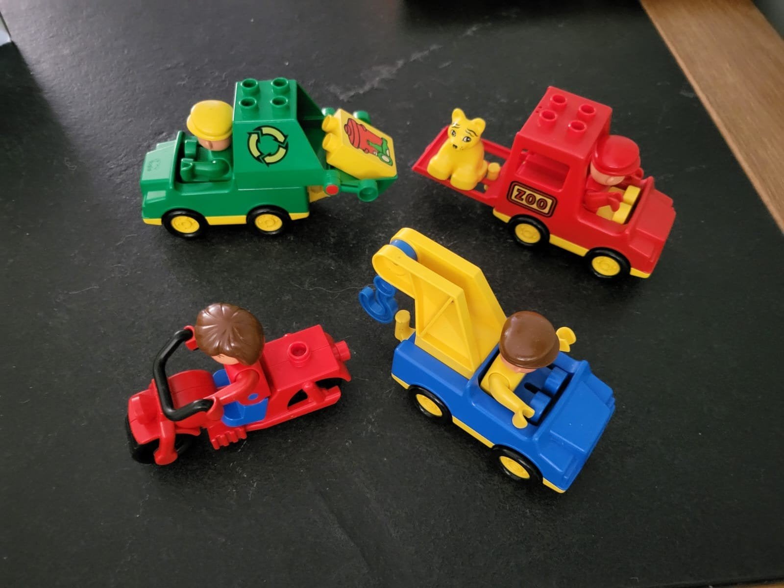 duplo, tafelwagen motor vuilniswagen en zoo auto, Ophalen of Verzenden, Zo goed als nieuw