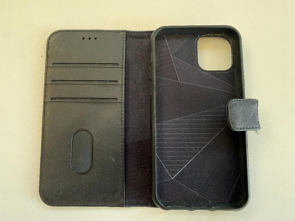 Decoded 2-in-1 Wallet Case iPhone 11 Pro - Zwart zgan, Zwart, IPhone 11 Pro, Overige merken, Rondom bescherming