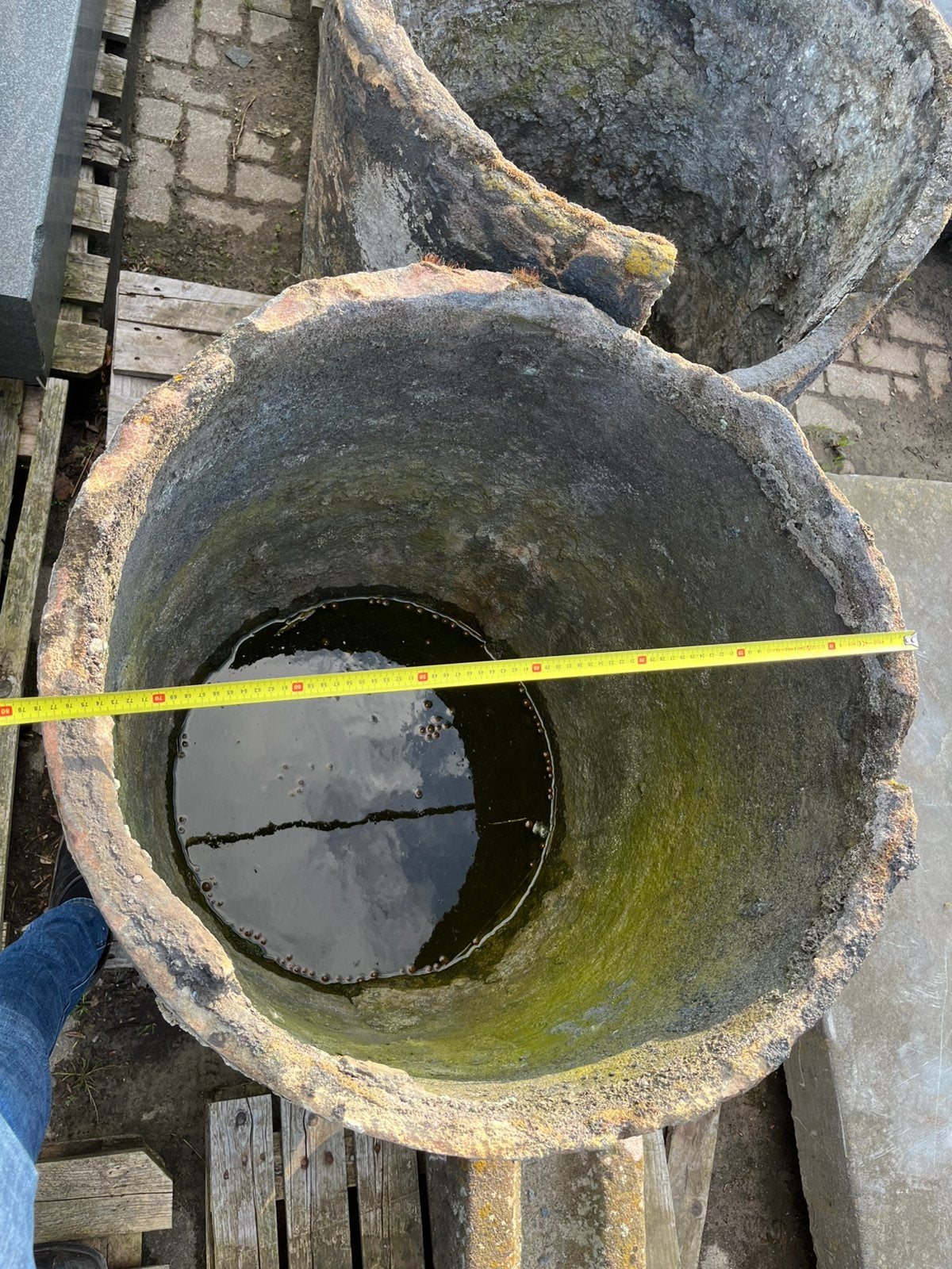 2 mooie oude bloempotten, Steen, Gebruikt, Minder dan 30 cm, Rond