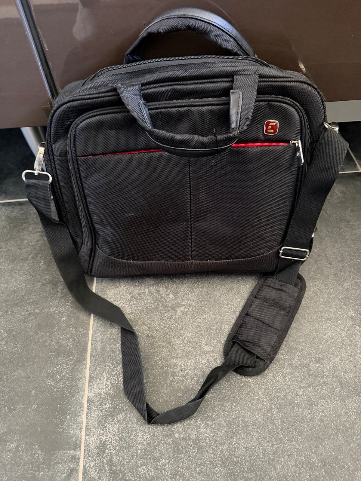 Cirafon laptoptas - Gebruikt, klaar voor een tweede ronde, Gebruikt, Gevoerd laptopvak, 15 inch, Aktetas