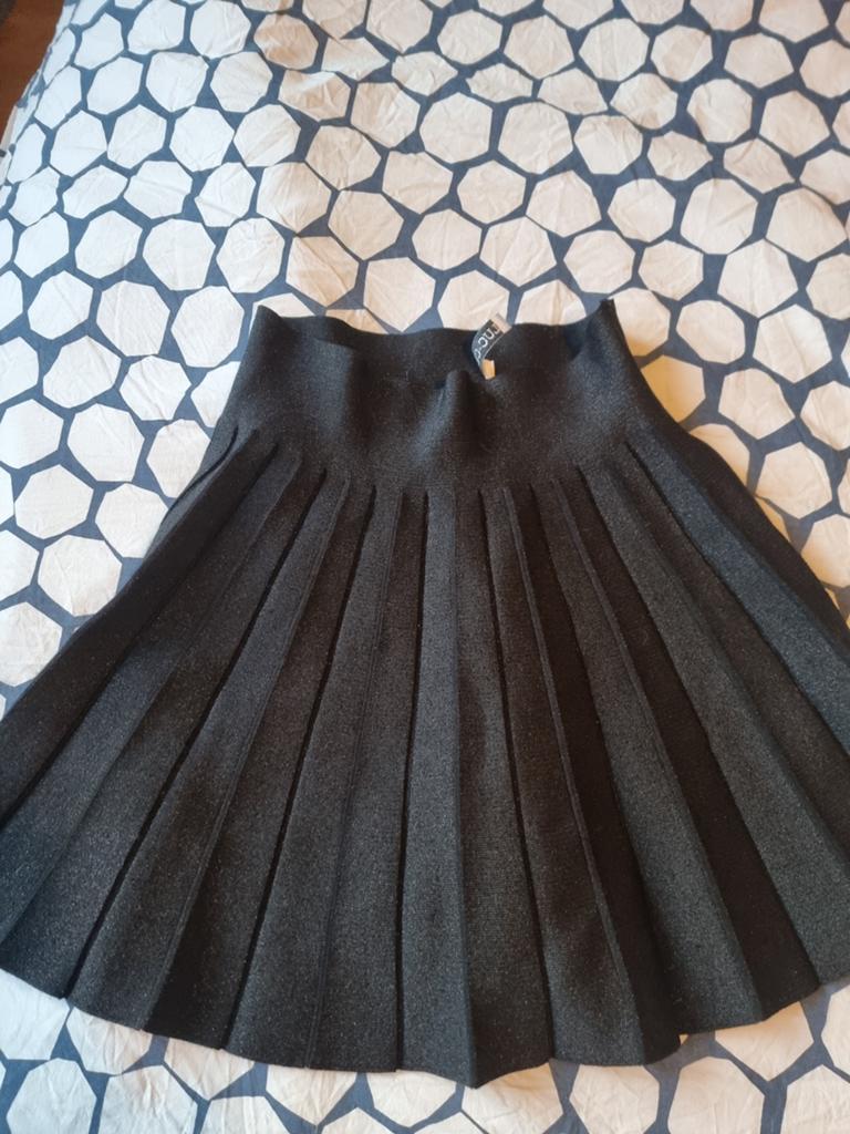 Zwarte geplooide rok met glitters, Maat 38/40 (M), Zwart, Ophalen of Verzenden, Boven de knie