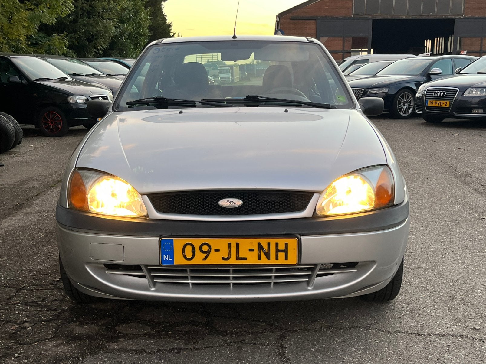 Ford Fiësta 1.3 I 3DR 2002 Grijs / STUURBEKR / 94.000 KM NAP, Auto's, Voorwielaandrijving, 1299 cc, Stof, 40 €/maand