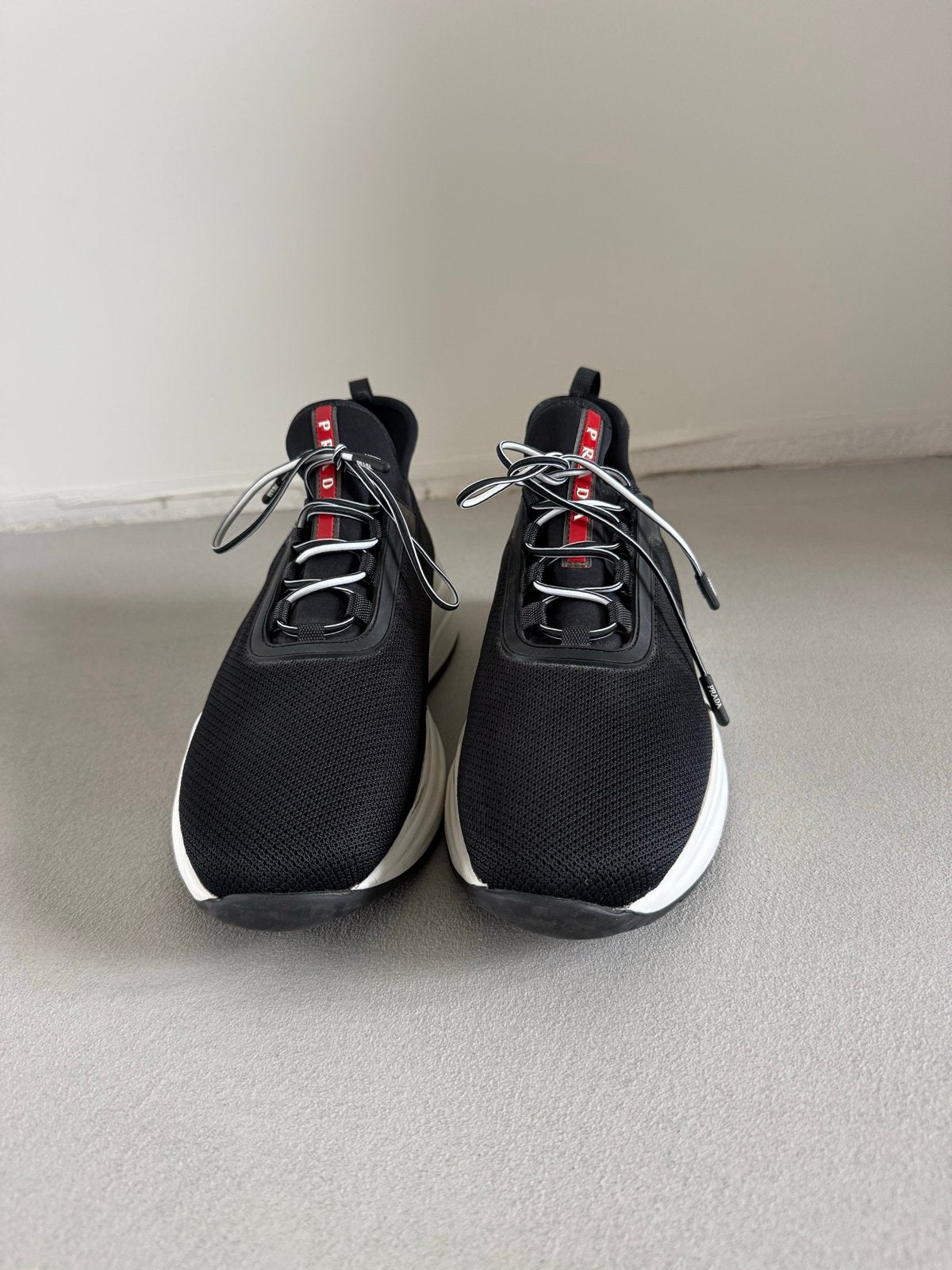 Prada Sneakers Zwart - Maat 40.5, Ophalen of Verzenden, Zo goed als nieuw, Zwart, Sneakers of Gympen