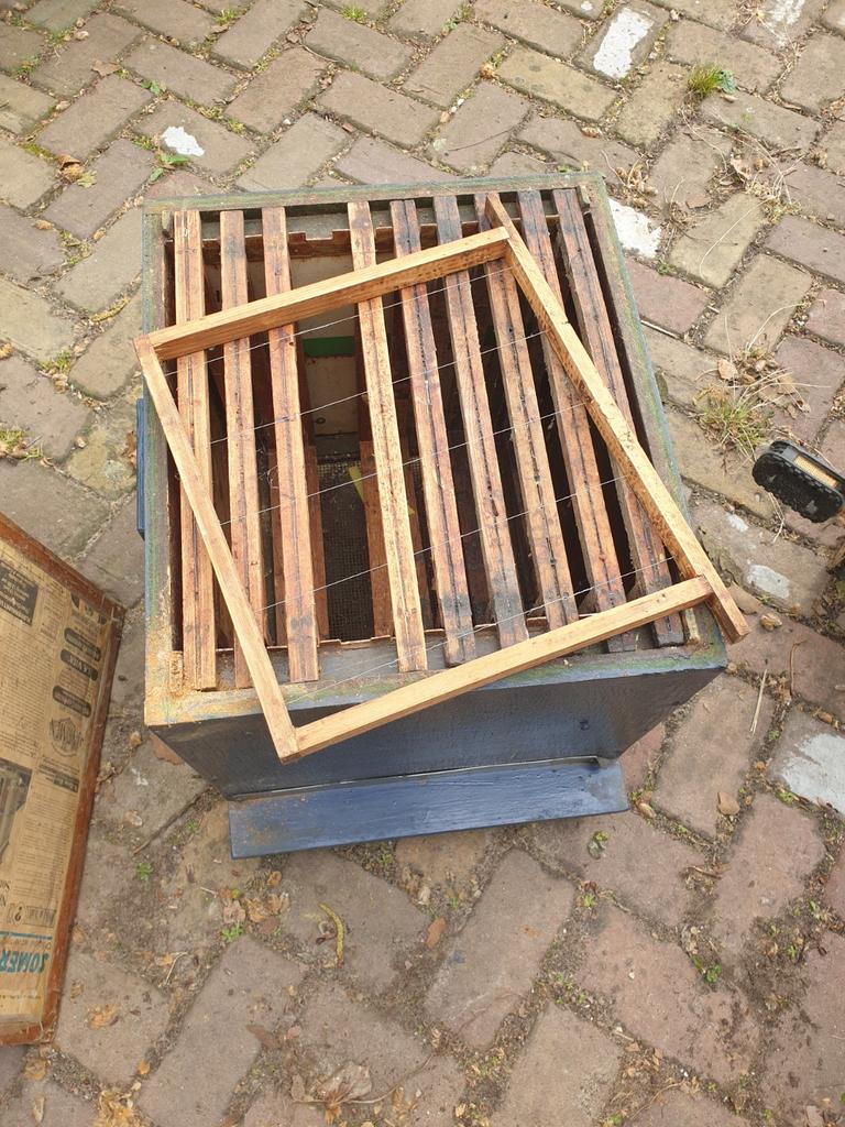 Bijenkasten, 4x 13 ramer., Ophalen