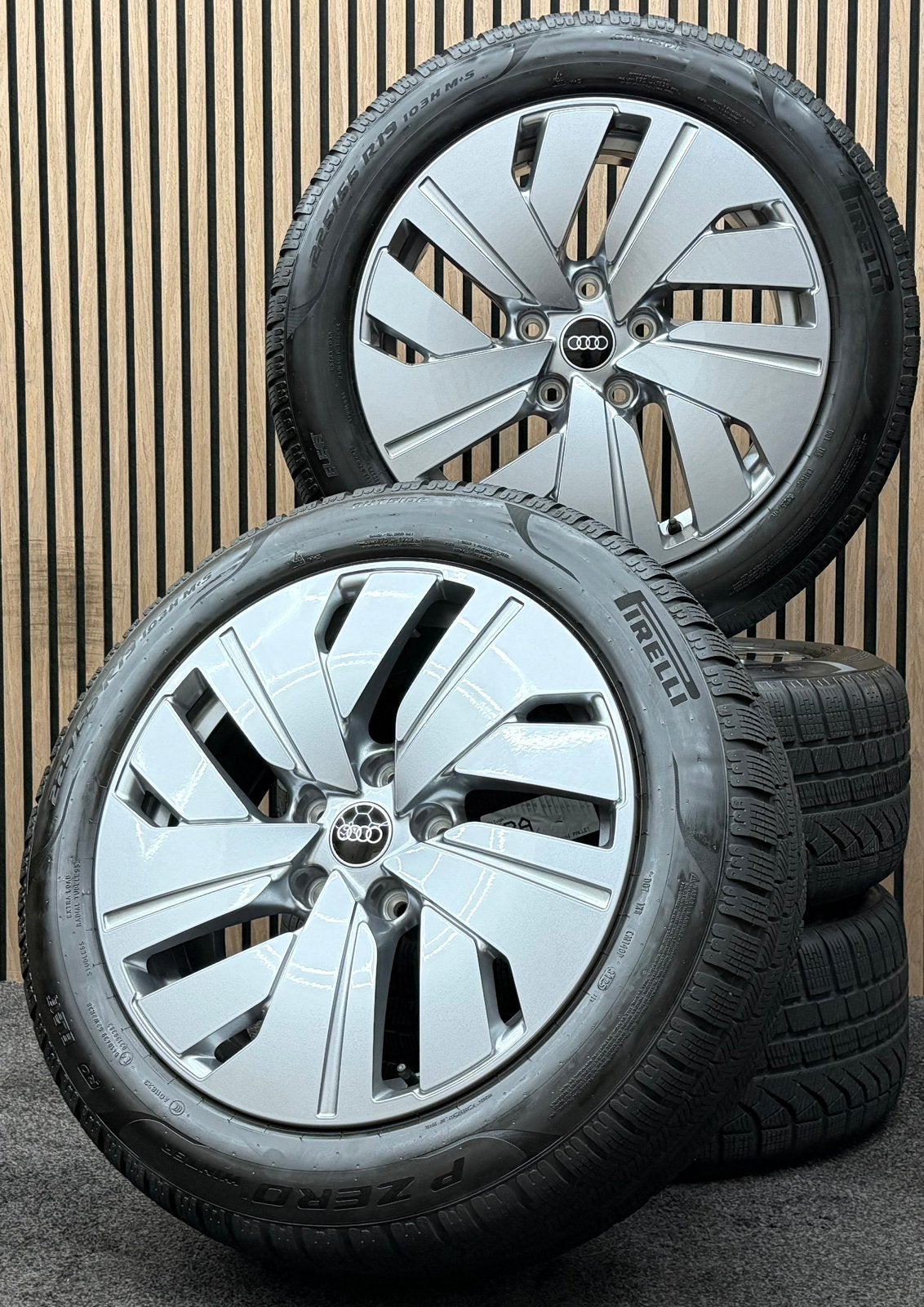 Originele 19 inch Audi A6 S6 E-Tron 85E 5x130 Pirelli 2025, Auto-onderdelen, Banden en Velgen, 255 mm, ., Banden en Velgen, Winterbanden