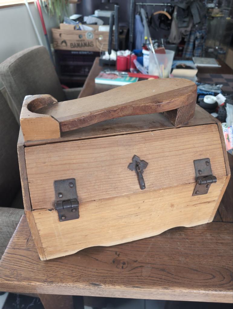 Vintage houten schoenpoetskist met schoensteun, Antiek en Kunst, Ophalen of Verzenden
