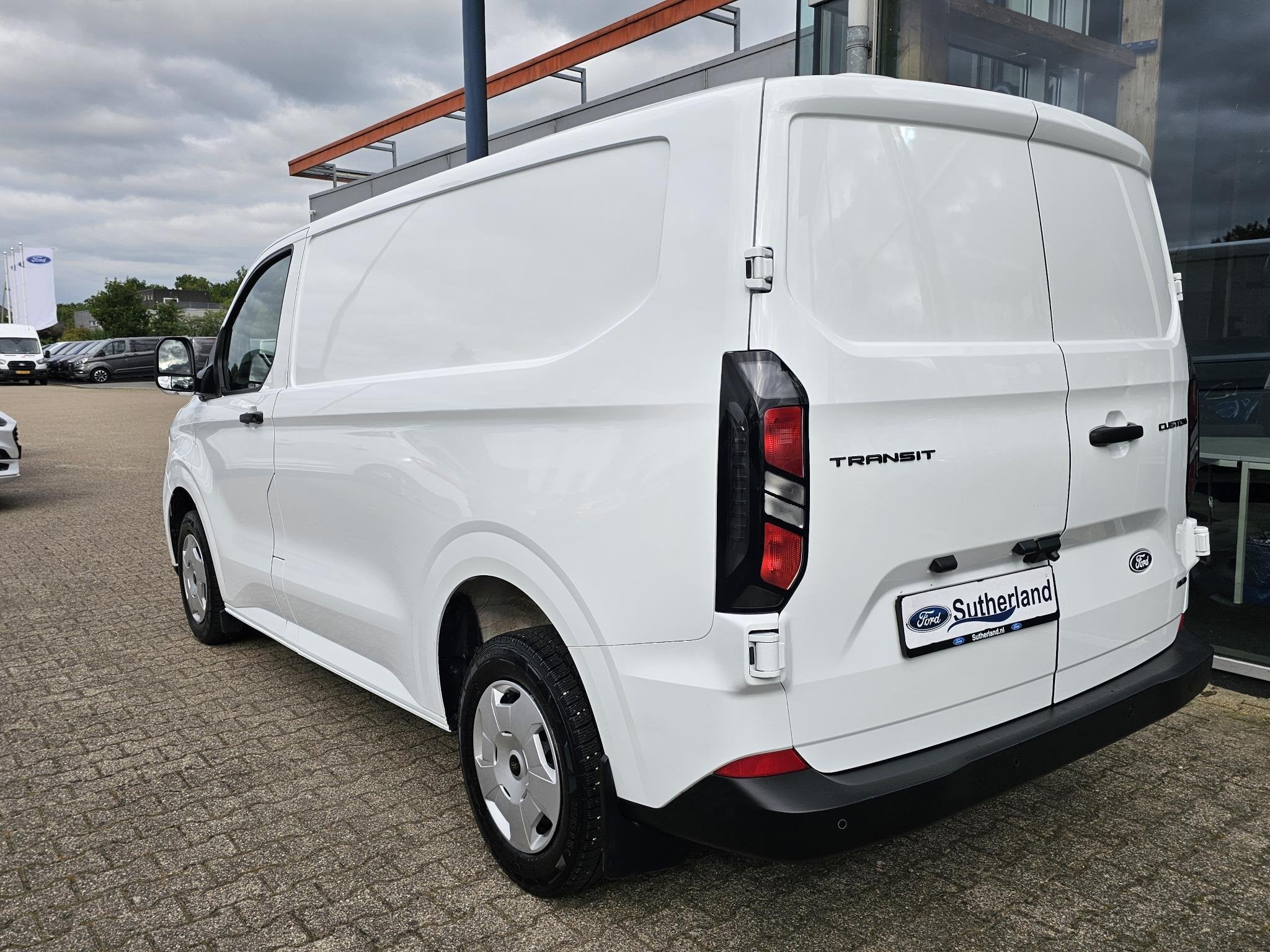 Ford Transit Custom 320 2.0 TDCI L1H1 Trend 136pk | AWD | 4x, Auto's, Bestelauto's, 1828 kg, Gebruikt, 4 cilinders, Wit