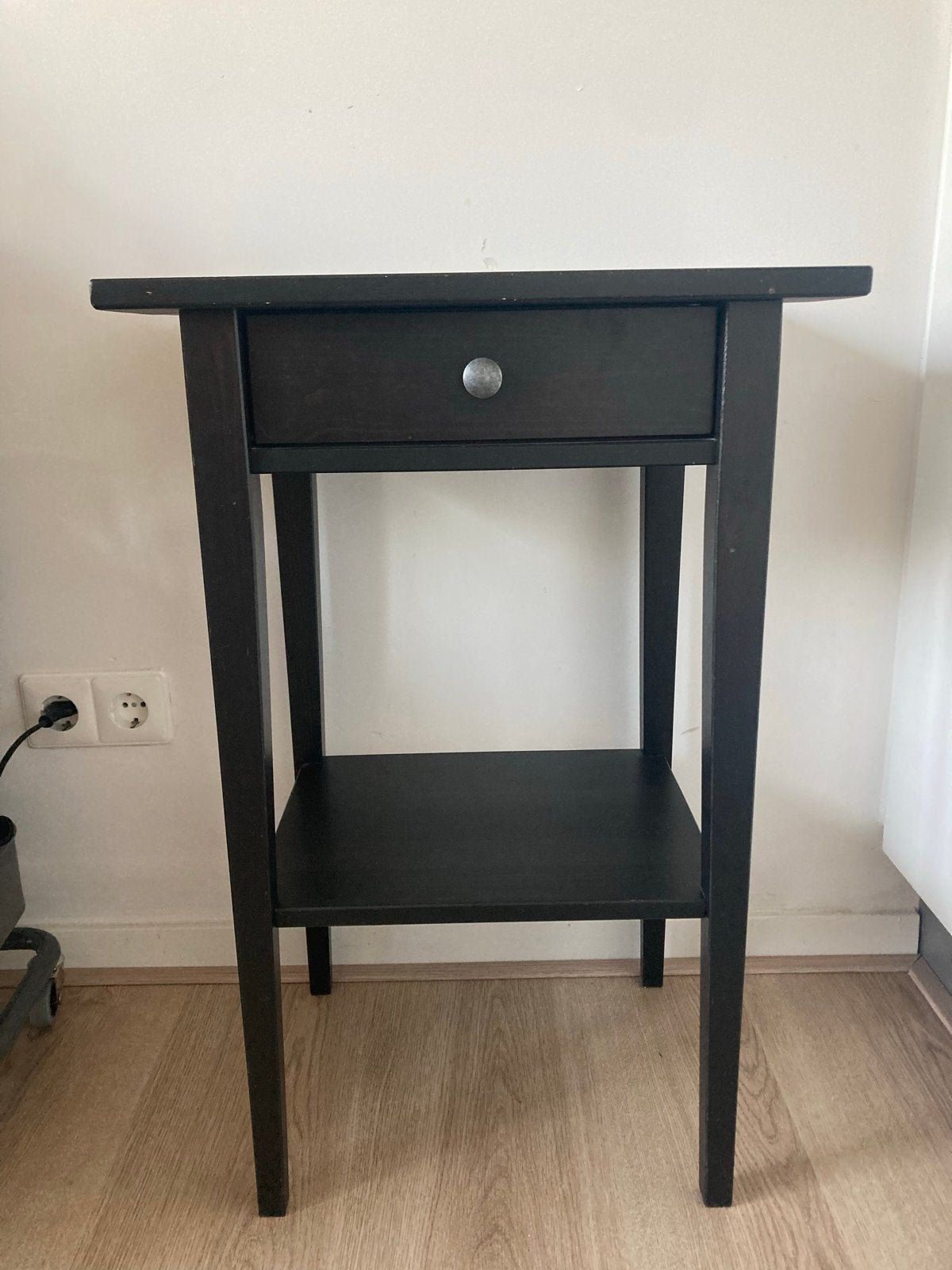 IKEA Hemnes nachtkastje - Zwart, Ophalen, Gebruikt, Minder dan 45 cm, 70 cm of meer