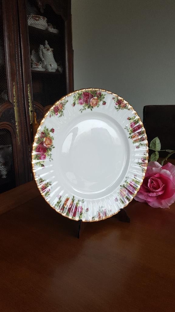 Royal Albert Old Country Roses .Dinerbord., Ophalen of Verzenden