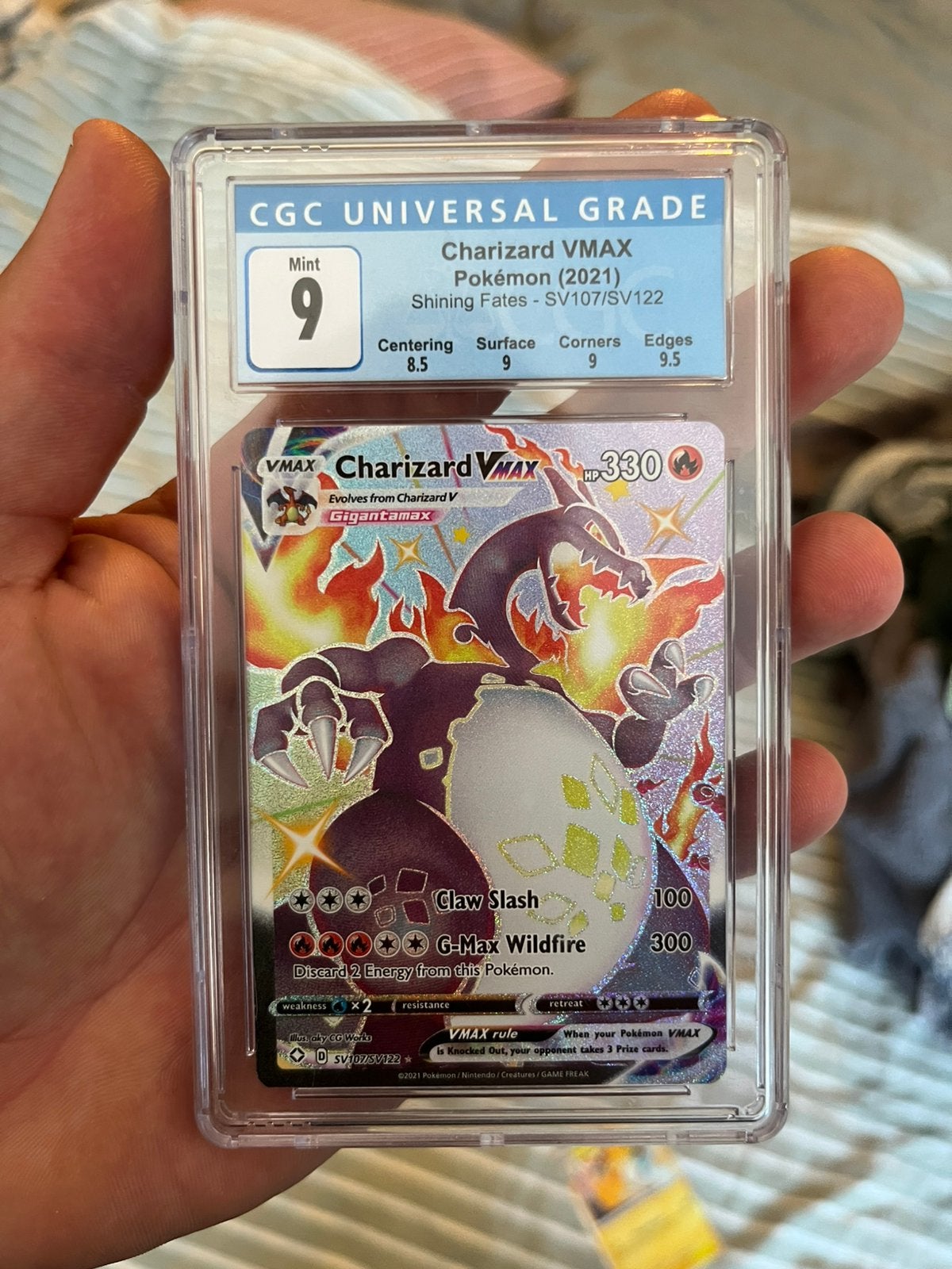Charizard SV107 shining fates Vmax, Hobby en Vrije tijd, Verzamelkaartspellen | Pokémon, Ophalen of Verzenden, Zo goed als nieuw