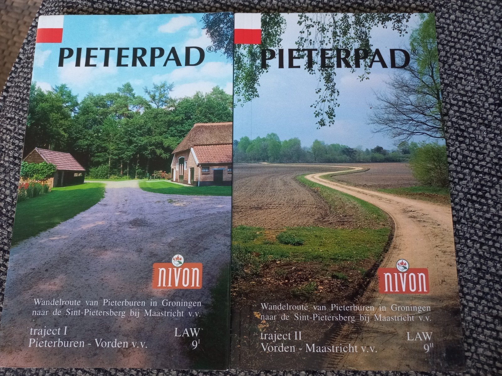 Pieterpad Wandelroute Deel 1 & 2 - Nivon, Fiets- of Wandelgids, Ophalen of Verzenden, Nivon, Benelux