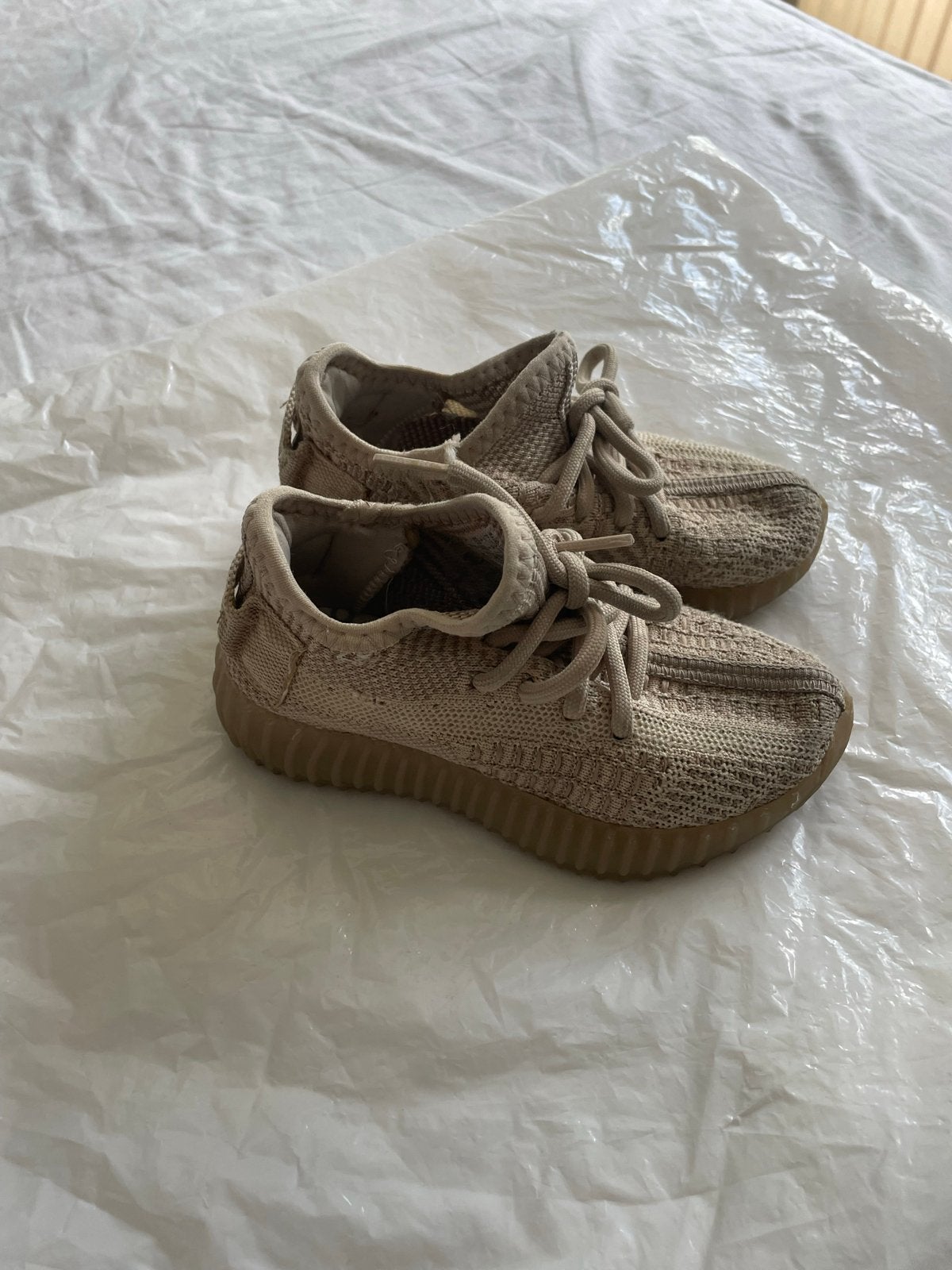 Adidas Yeezy Boost 350 V2 'Sesame' - Maat 26, Ophalen, Gebruikt, Jongen of Meisje, Sportschoenen