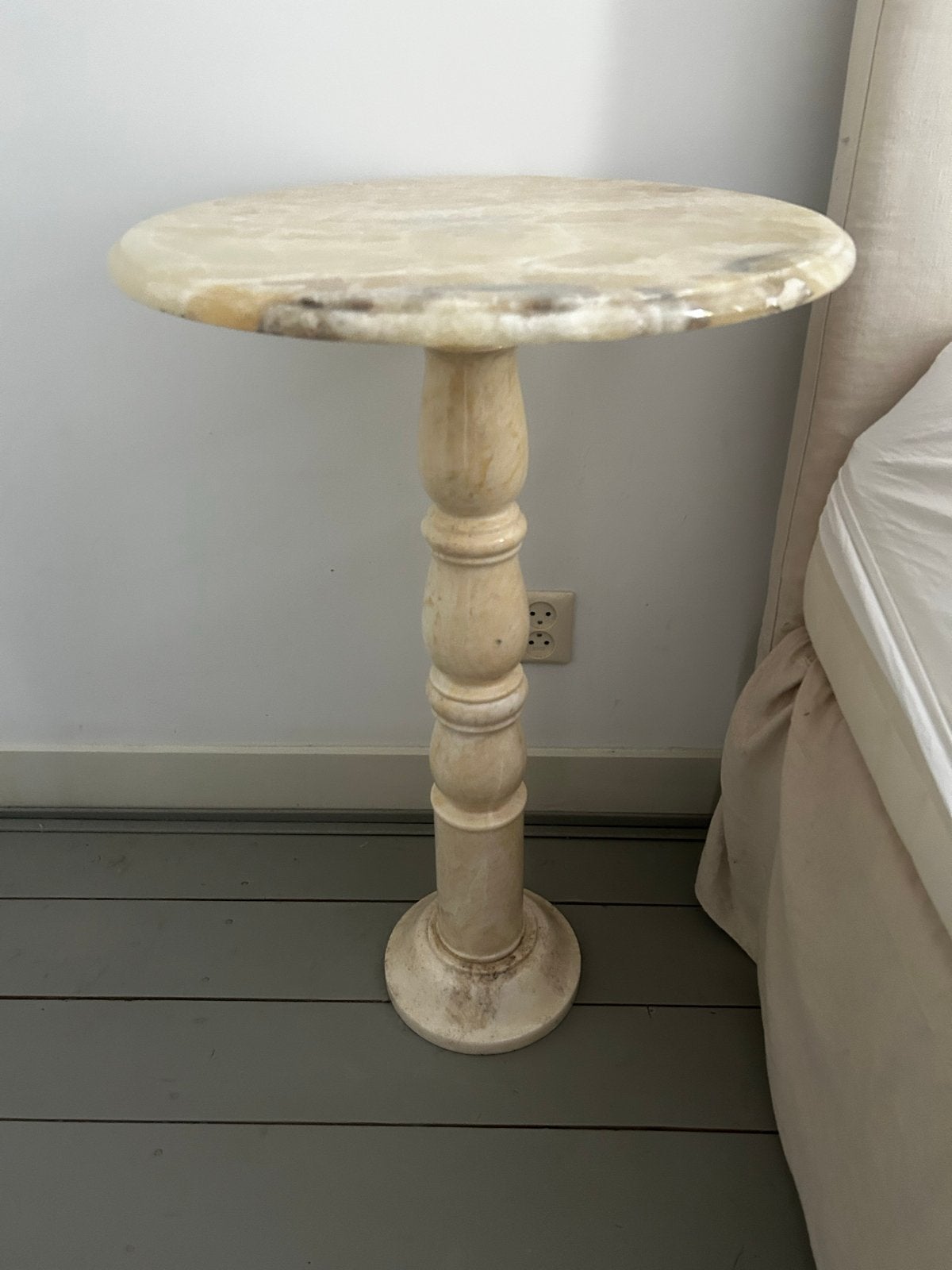 Ptachtig bijzettafel pilaar van marmer, Overige materialen, Rond, Ophalen of Verzenden, 75 cm of meer