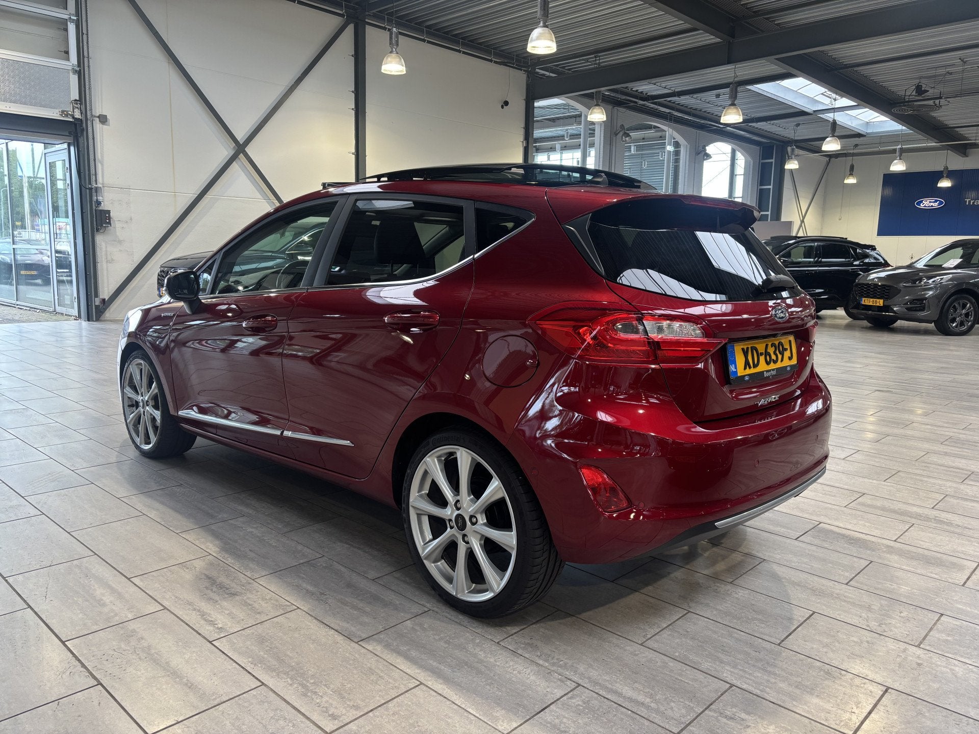 Ford Fiesta EcoBoost 100 pk Vignale | Pano | Winter Pack | H, Auto's, Ford, 12 maanden, 101 pk, Gebruikt, Leder en Stof