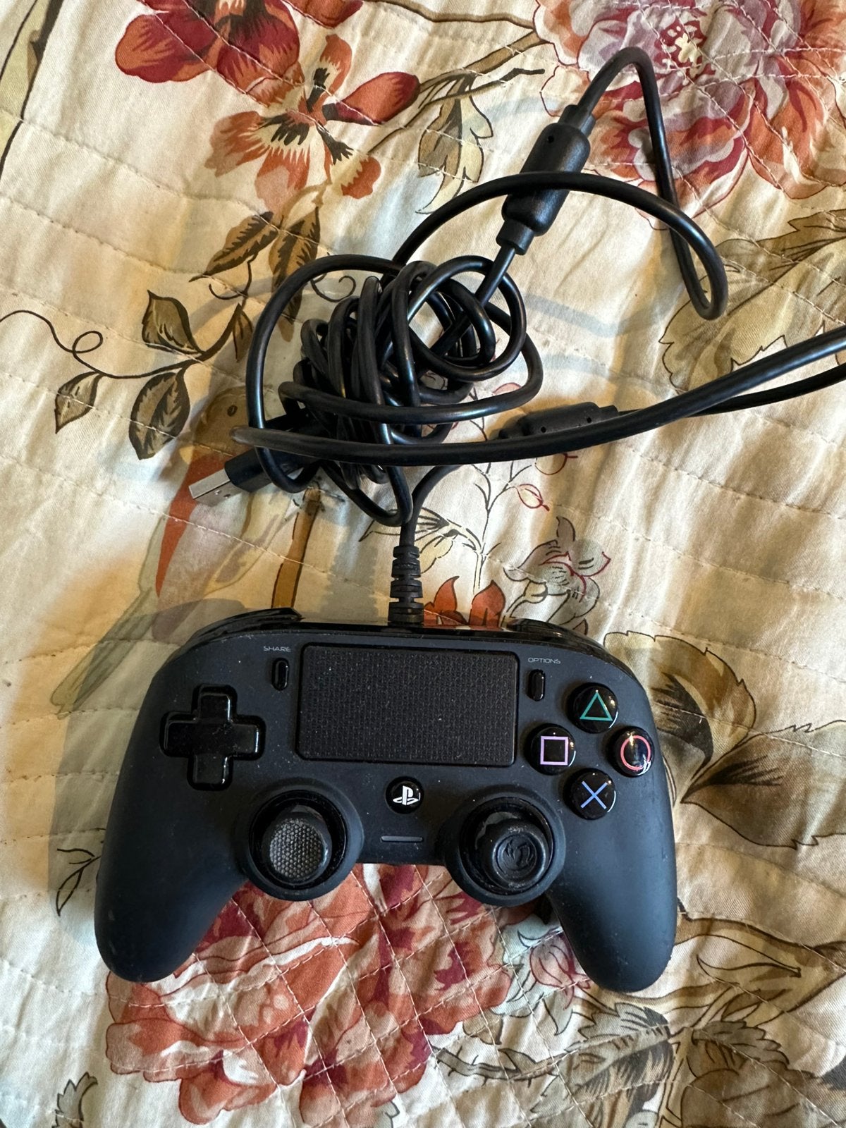 Prima werkende Nacon PS4/PC controller, Ophalen of Verzenden, Zo goed als nieuw, Controller