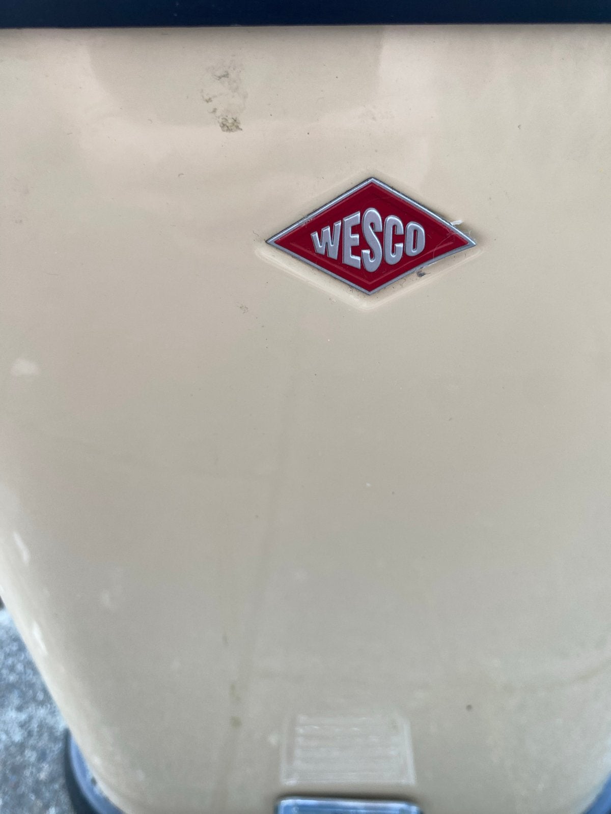 Wesco Pedaalemmer Ecru - Ophalen 13 liter, Ophalen of Verzenden, Gebruikt, Metaal, Met pedaal