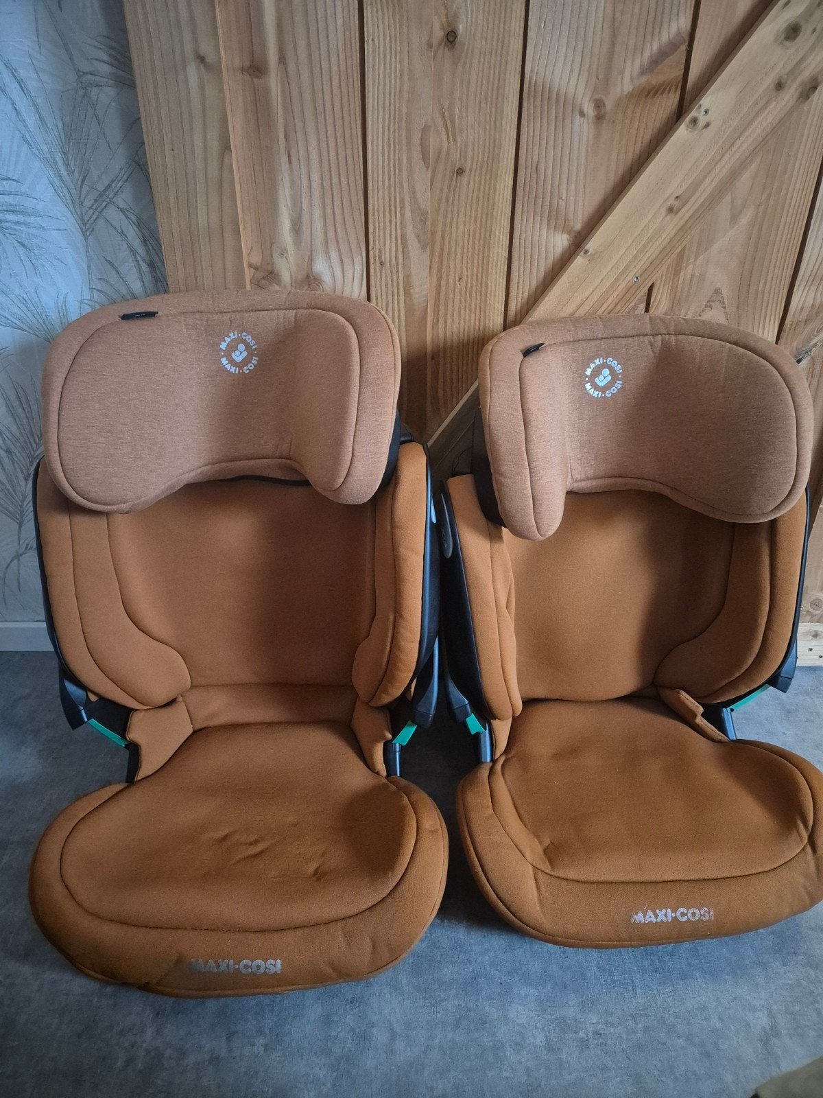 Set van 2 Maxi-Cosi Kore i-Size Autostoelen, Kinderen en Baby's, Ophalen, Autogordel of Isofix, 15 t/m 36 kg, Verstelbare rugleuning