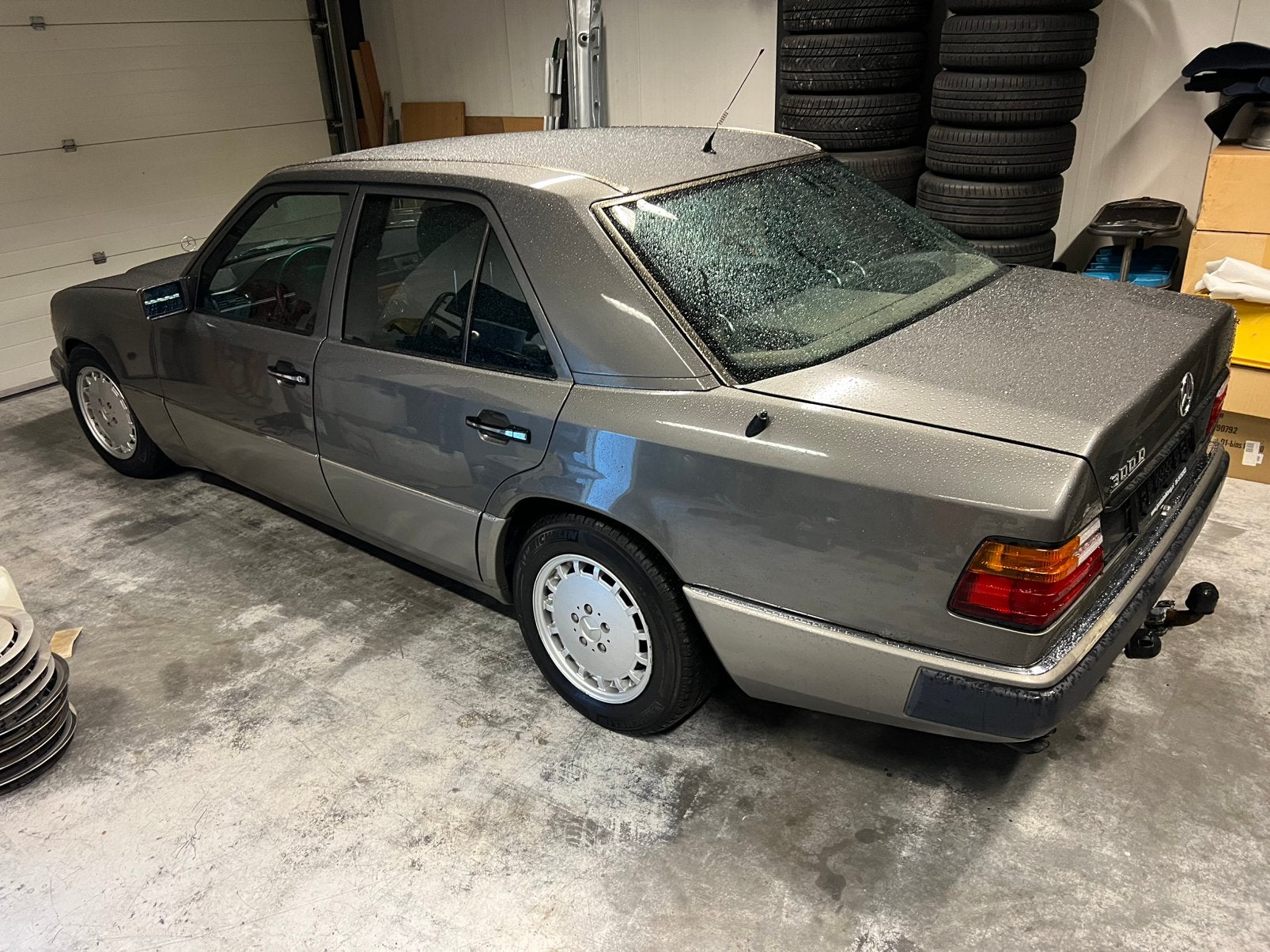 Mercedes W124 300D, 1991, Automaat, Airco, schuifdak, Automaat, 8 cilinders, Stoelverwarming, 231 pk